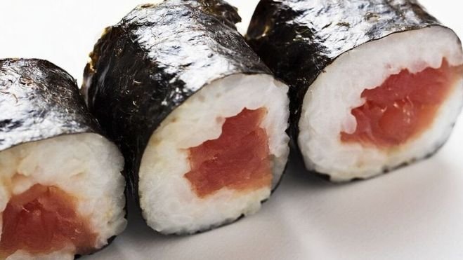Las algas con las que se elabora el Sushi pueden ser peligrosas en exceso. 