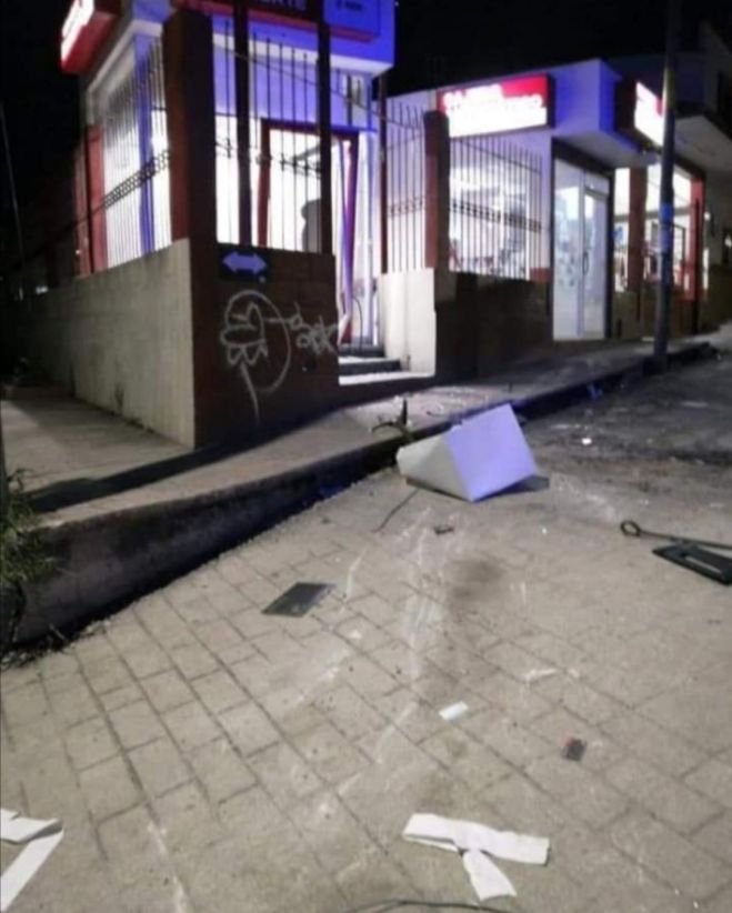 Sujetos armados roban cajero de BANORTE en San Cristóbal de Las Casas 