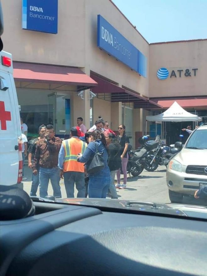 Sujetos armados asaltan Bancomer en San Cristóbal de Las Casas 