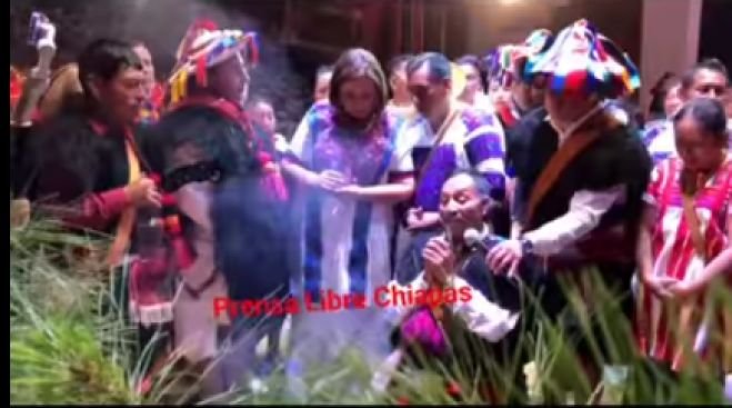 Xóchitl Gálvez se reúne con pueblos indígenas en San Cristóbal