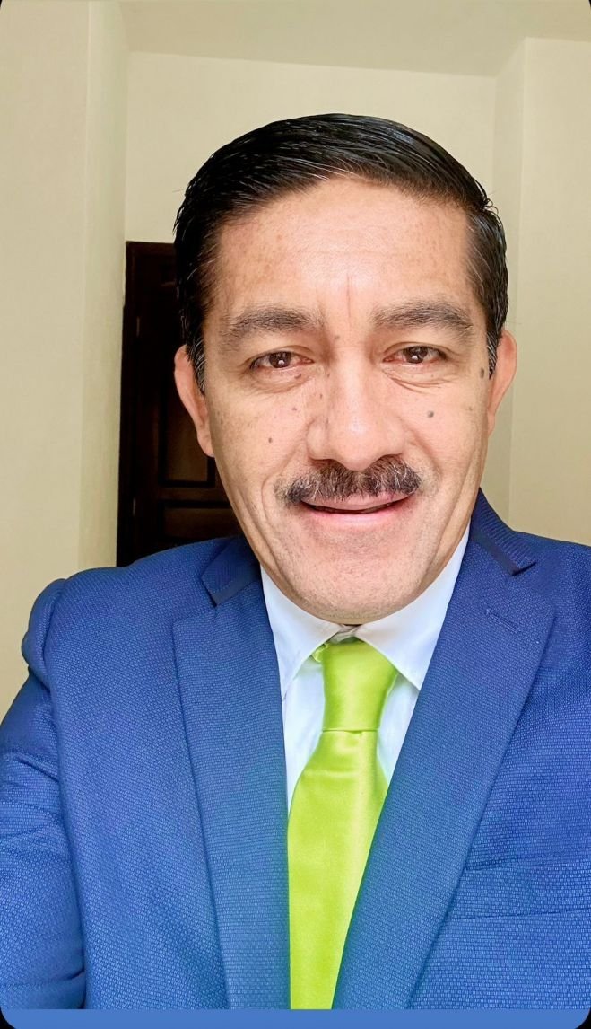 Hizo una cordial invitación a Jorge Luis Llaven y a Luis Armando Melgar, a suscribir un pacto de civilidad política a favor de la unidad.