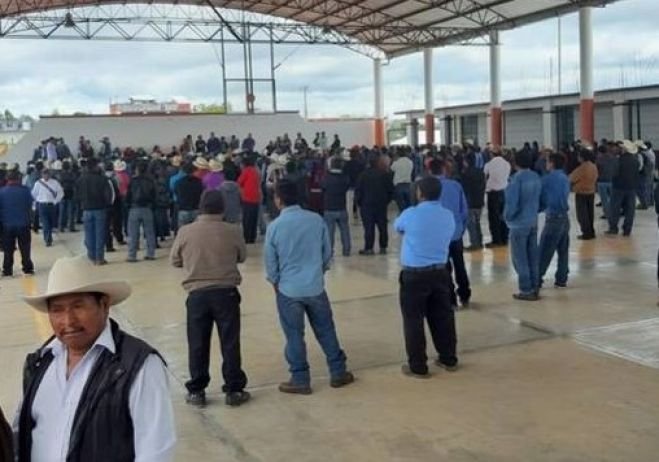 Después de cuatro días de permanecer retenidos liberan a funcionarios de Chanal