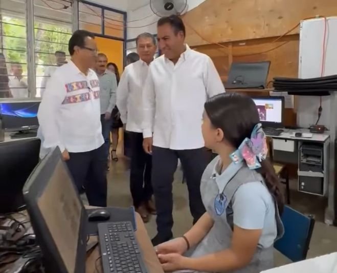 Con inversión superior a 3.5 mdp, Eduardo Ramírez mejora escuelas en Tuxtla Gutiérrez