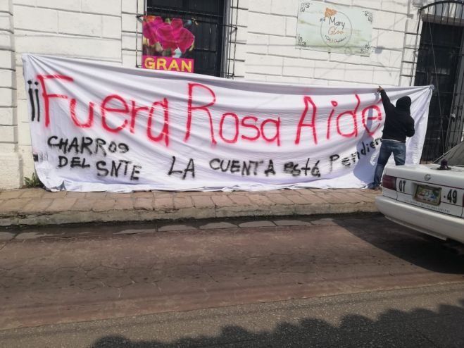 Maestros boicotean reunión de la Secretaria de Educación en San Cristóbal