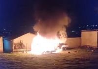 Sujetos incendian un veh&iacute;culo en Chamula, Chiapas