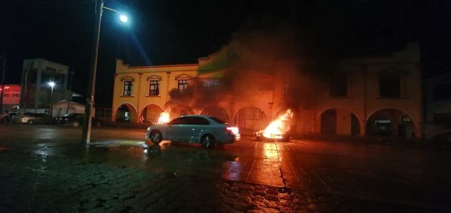 En Chamula vandalizan edificio de la presidencia municipal