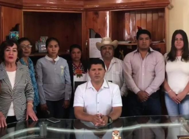 Presidente electo de Teopisca renuncia al PRI y se declara independiente