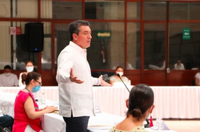 NO M&Aacute;S FINANCIERAS COLUDIDAS CON EL GOBIERNO PARA PISOTEAR DIGNIDAD DE TRABAJADORES: RUTILIO ESCAND&Oacute;N