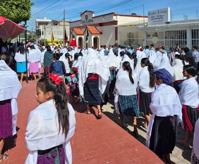 Santiago Apóstol reúne a fieles en Amatenango del Valle