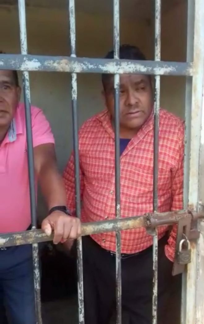 Retienen a dos personas en Oxchuc acusados de desestabilizadores
