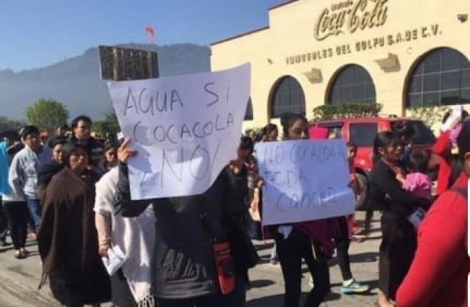 En San Crist&oacute;bal realizan campa&ntilde;a &iexcl;Agua s&iacute;, Coca Cola no!