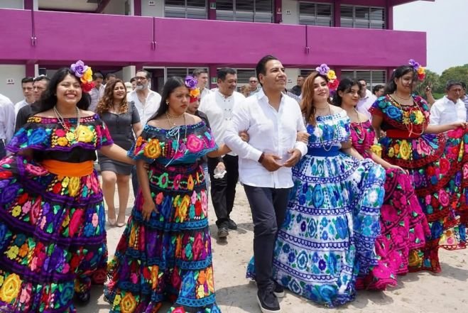Eduardo Ramírez entrega infraestructura y apoyos de Conecta Chiapas en la UPTap
