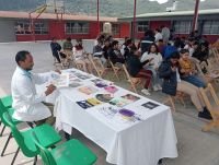 Personal de salud imparte pl&aacute;ticas preventivas a estudiantes 