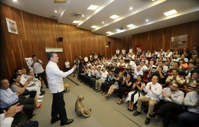 Sin distinci&oacute;n la Justicia debe estar al servicio del Pueblo: Rutilio Escand&oacute;n