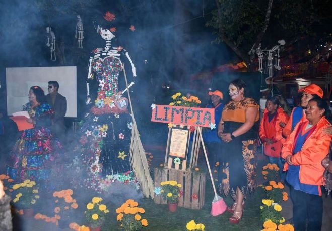 Limpia Municipal gana concurso de catrinas del Ayuntamiento