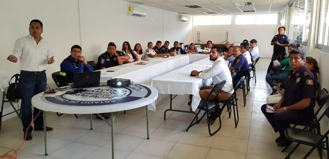Inaugura SSyPC curso b&aacute;sico de lenguaje de se&ntilde;as dirigido a polic&iacute;as estatales