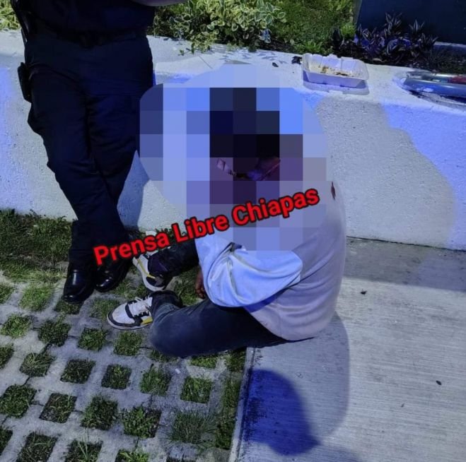 A punta de pistola le roban su motocicleta