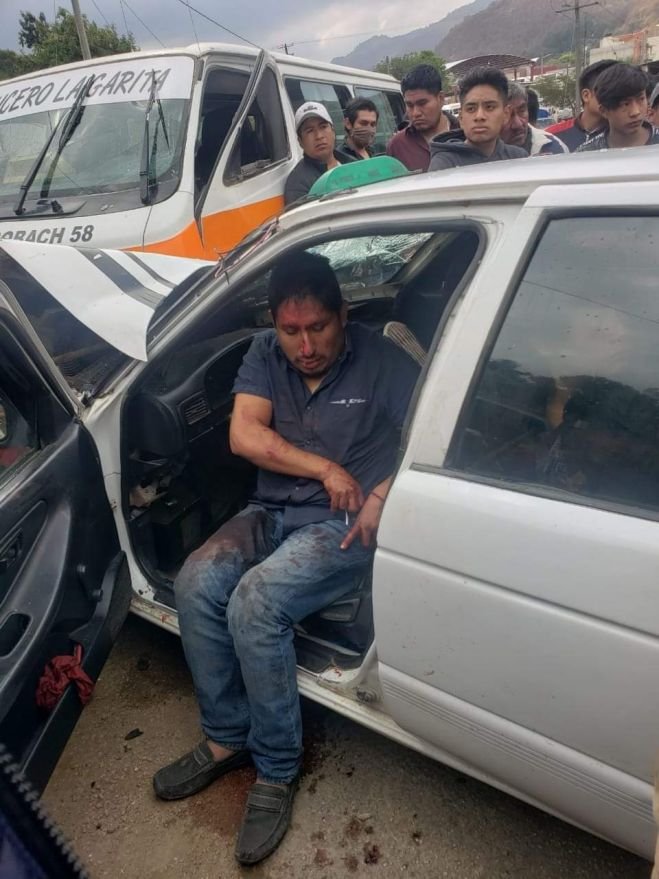 Encontronazo deja un lesionado  y daños materiales 