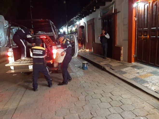 TRÁNSITO MUNICIPAL SIGUE INPLEMENTANDO LIMPIEZA DE OBJETOS SOBRE CALLES Y AVENIDAS