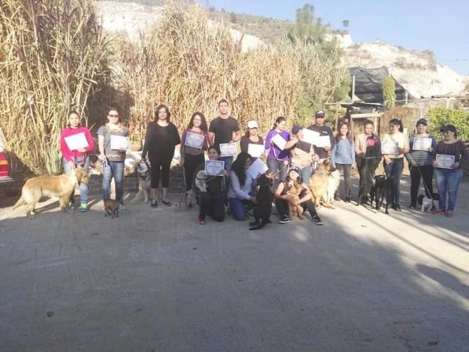 Realizan taller "ABC de como comunicarme con mi perro"