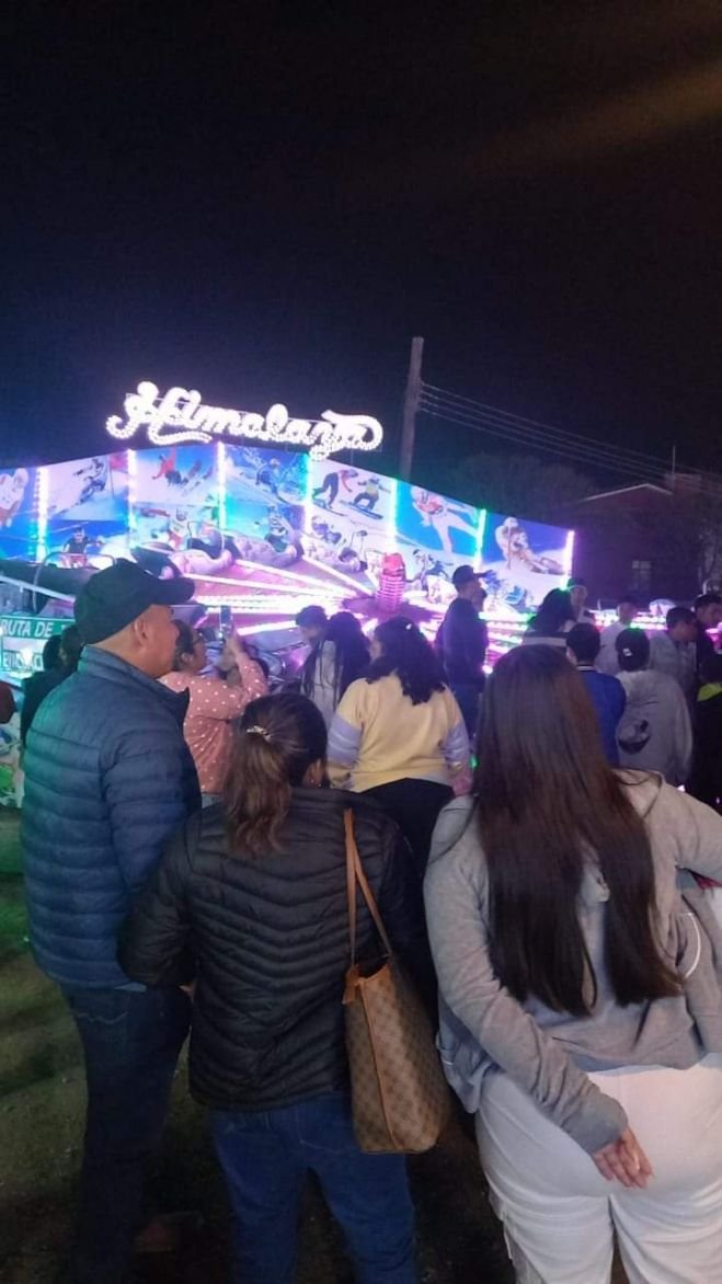 Mujer muere al salir disparada de un juego mecánico en SCLC