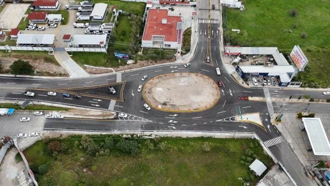 San Cristóbal abre nueva rotonda de acceso, se exhorta conducir con precaución