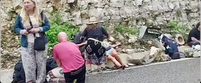 Ocho lesionados deja aparatoso accidente en la de cuota