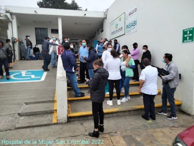 Pacientes denuncian cancelaciones constantes y falta de información en el Hospital de la Mujer