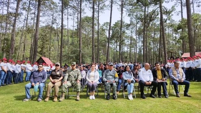 Jóvenes del Servicio Militar reforestan las Grutas de Rancho Nuevo en SCLC