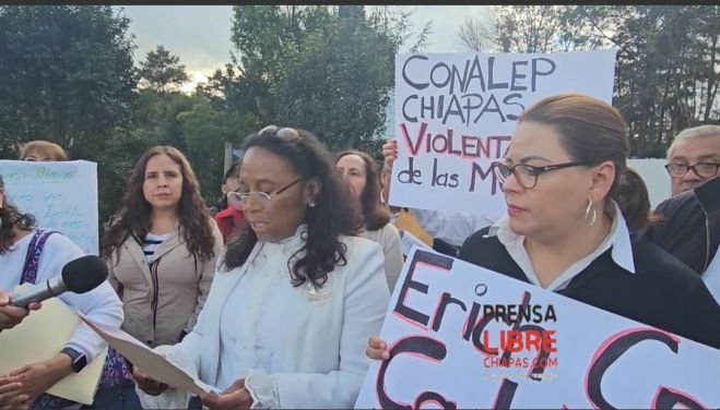 Docentes del CONALEP exigen restitución de horas laborales.