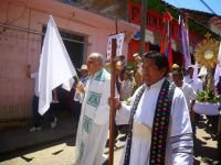 Defensores de&nbsp; derechos humanos piden protecci&oacute;n para el P&aacute;rroco de Simojovel