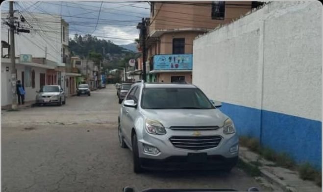 Recuperan vehículo con reporte de robo en San Cristobal de Las Casas