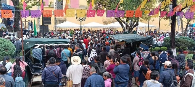 Miles de feligreses peregrinan para recordar al padre Marcelo P&eacute;rez