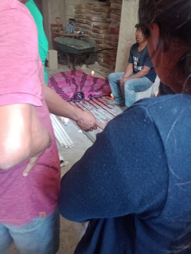 Trabajador muere al caerle un block en Oxchuc 