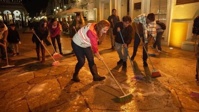 Encabeza Fabiola Ricci jornada de limpieza en el Centro Histórico de San Cristóbal