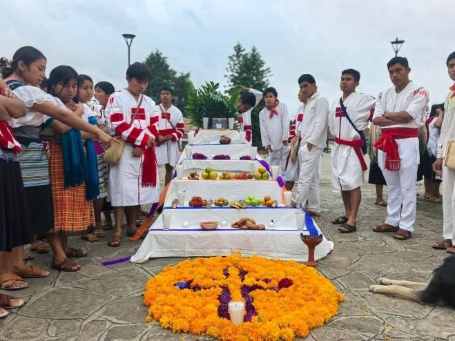 Fortalecen vínculo entre gobierno y educación en preservación cultural