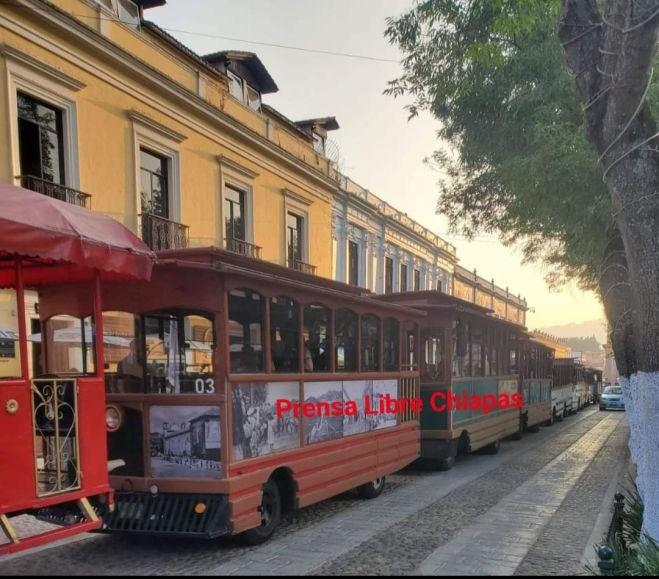 Se manifiestan dueños de trenecitos turísticos en SCLC