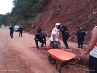 Derrumbe bloquea carretera a Oxchuc