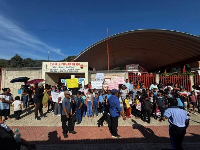 Ni&ntilde;os de Chaban regresan sin clases