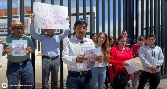 Afectados por presunto fraude se manifiestan en la Fiscalía de Distrito Altos