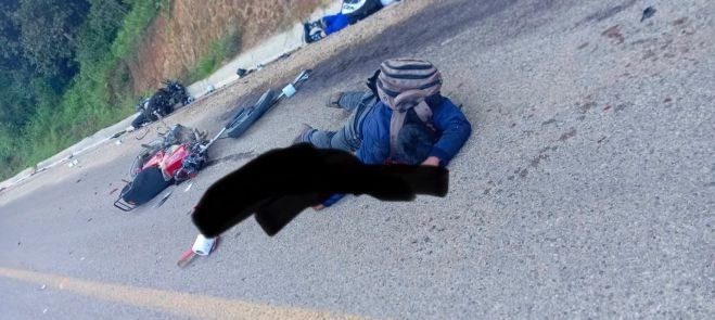 Dos motociclistas pierden la vida tras choque frontal en Zinacant&aacute;n