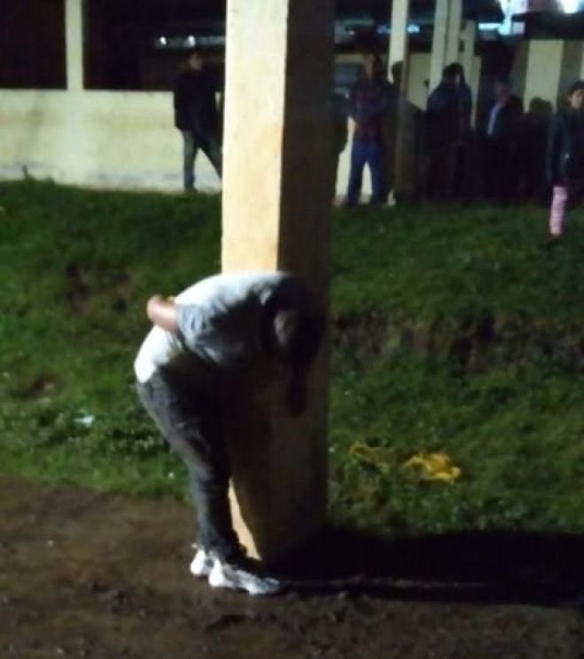 VECINOS ATRAPAN Y CASTIGAN A LADRÓN