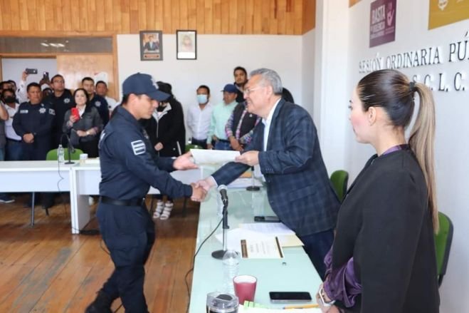 Entrega MDO constancias de capacitación a policías municipales de San Cristóbal de Las Casas
