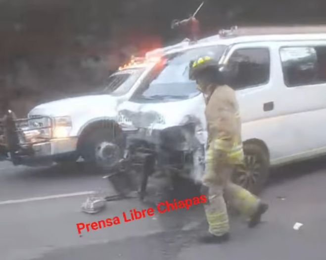 Cinco lesionados deja fuerte accidente en el crucero Rancho Nuevo 