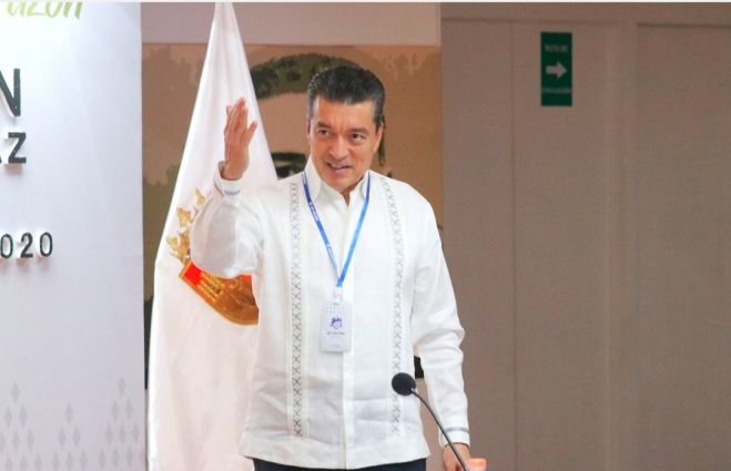 ANTE DESCENSO DE COVID-19 EN CHIAPAS, PIDE RUTILIO ESCAND&Oacute;N NO CONFIARSE Y REFORZAR LA PREVENCI&Oacute;N