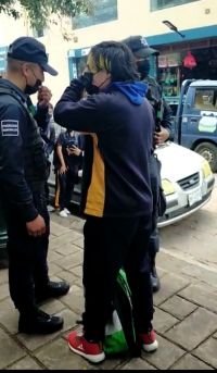 Detienen a presunto vendedor de drogas en la Secundaria del Estado 1