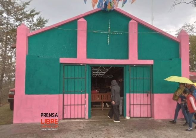 Celebran a la Santa Cruz en el barrio de La Almolonga