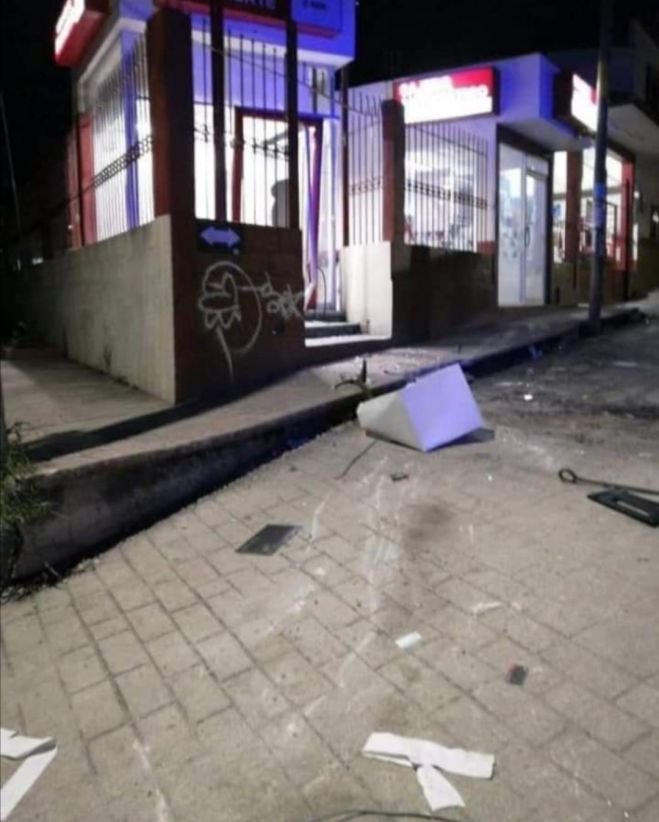 Sujetos armados roban cajero de BANORTE en San Cristóbal de Las Casas
