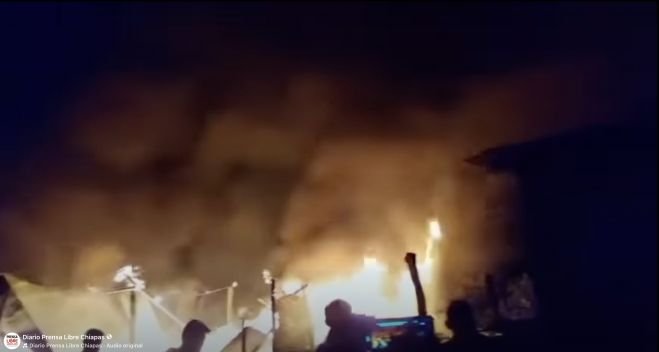 Voraz incendio consume vivienda en Chenalh&oacute; 