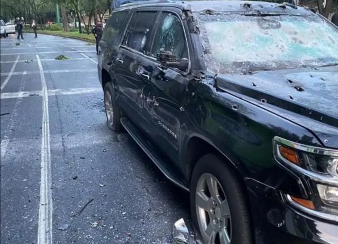 “Tres impactos de bala”: Omar García Harfuch responsabilizó al CJNG del “cobarde” atentado